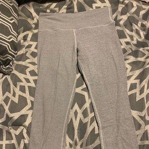 🌟SOLD🌟Grey/white stripe lululemon leggings